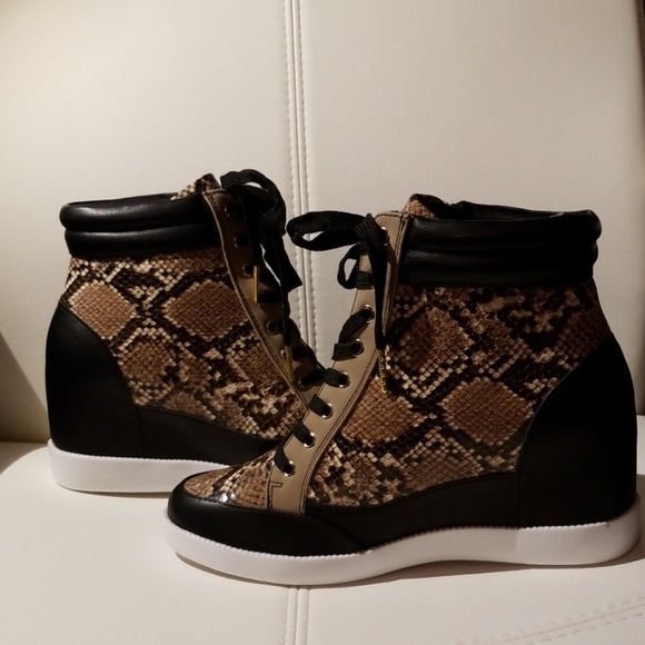 👟👠SNAKESKIN WEDGE 👟👠 - Picture 4 of 8